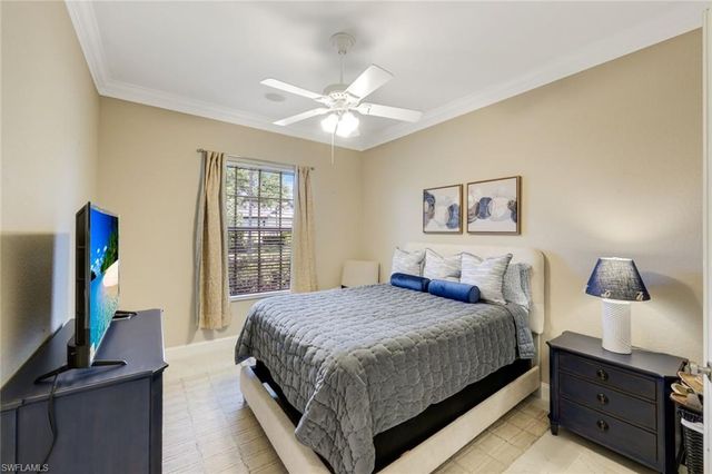8810 Spinner Cove LN, Naples, FL 34120