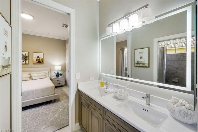8810 Spinner Cove LN, Naples, FL 34120
