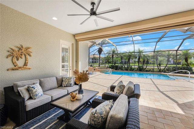 8810 Spinner Cove LN, Naples, FL 34120