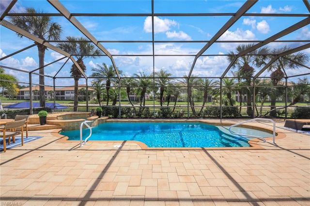 8810 Spinner Cove LN, Naples, FL 34120