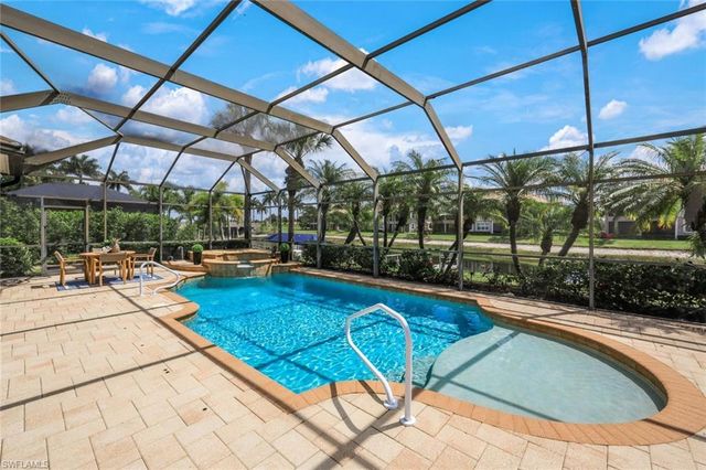 8810 Spinner Cove LN, Naples, FL 34120