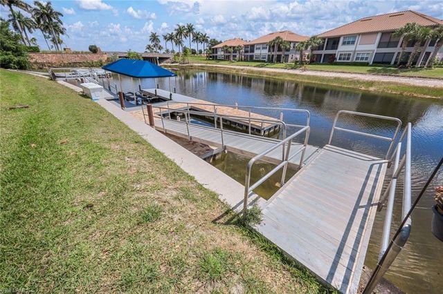 8810 Spinner Cove LN, Naples, FL 34120