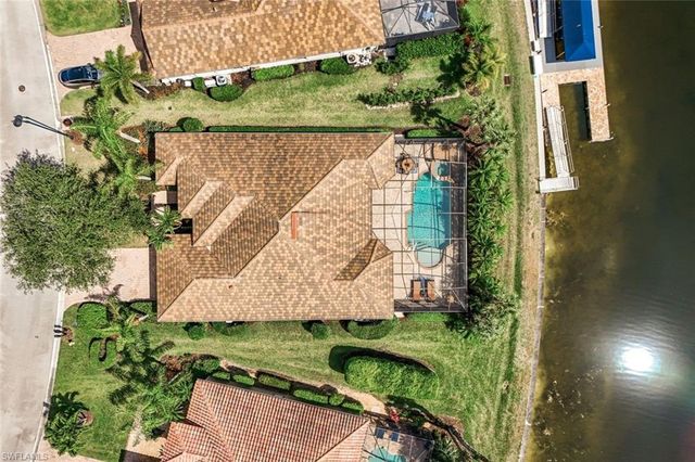 8810 Spinner Cove LN, Naples, FL 34120