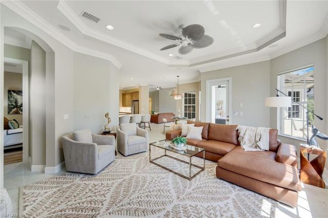 8810 Spinner Cove LN, Naples, FL 34120