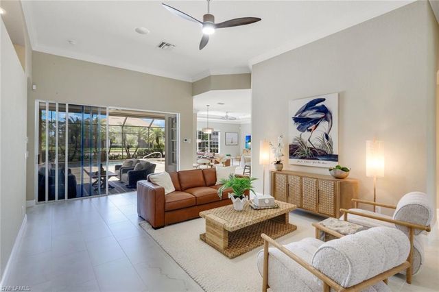 8810 Spinner Cove LN, Naples, FL 34120
