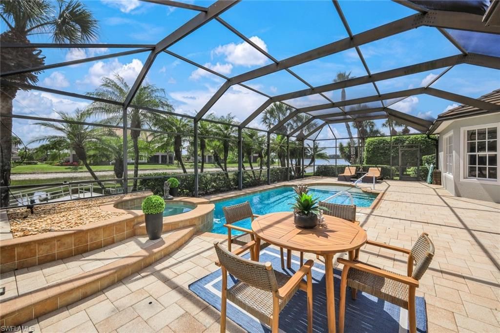 8810 Spinner Cove LN, Naples, FL 34120