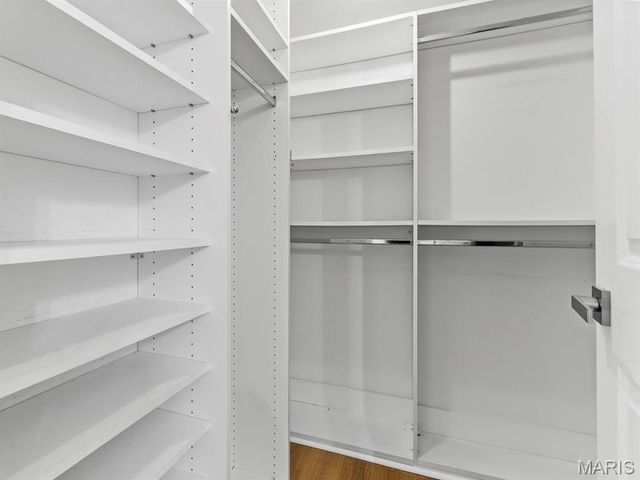 526 Sarah Lane 41, Creve Coeur, MO 63141