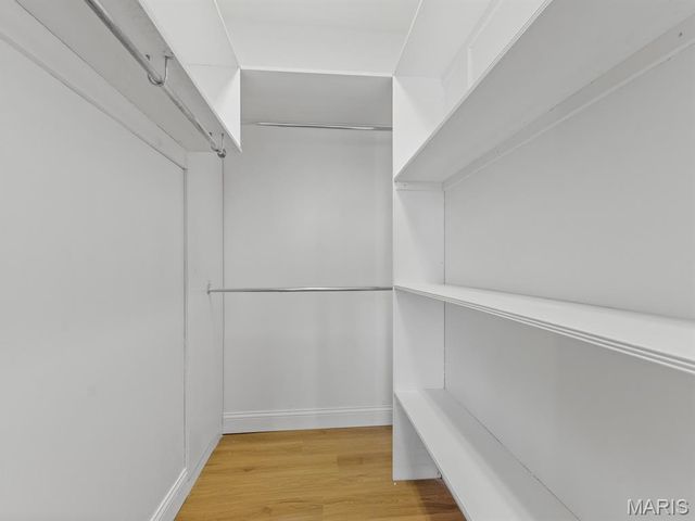 526 Sarah Lane 41, Creve Coeur, MO 63141