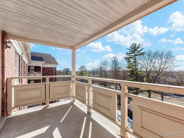 526 Sarah Lane 41, Creve Coeur, MO 63141