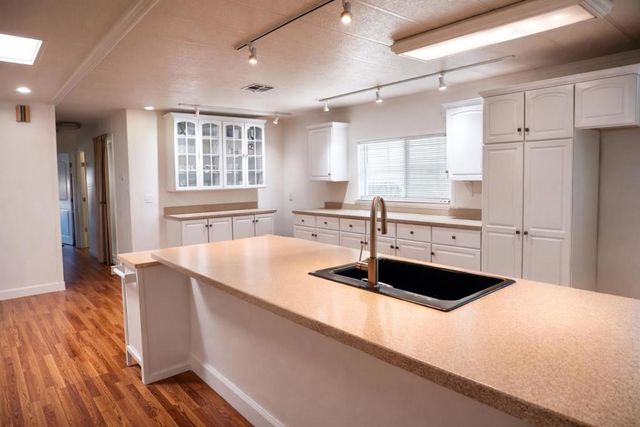 150 Kern Street, Salinas, CA 93905