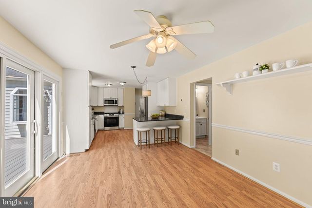 9719 CINNAMON CREEK DR, Vienna, VA 22182