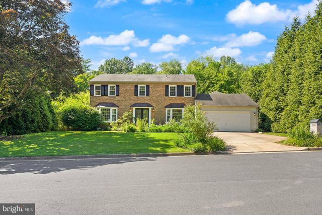 9719 CINNAMON CREEK DR, Vienna, VA 22182