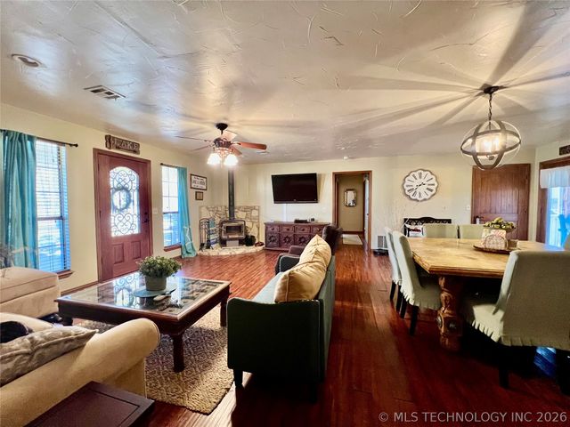 12326 Scott Drive, Kingston, OK 73439