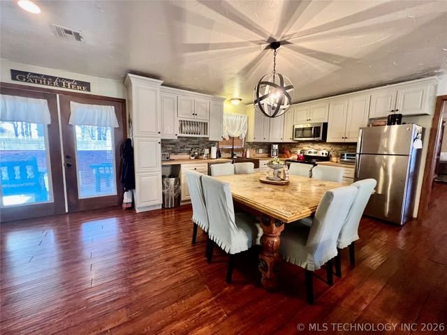 12326 Scott Drive, Kingston, OK 73439