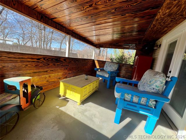 12326 Scott Drive, Kingston, OK 73439