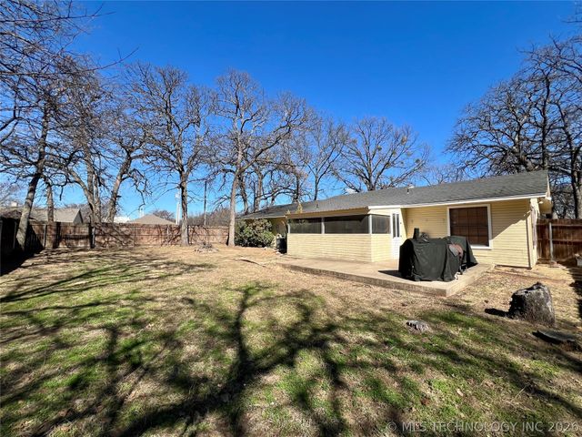 12326 Scott Drive, Kingston, OK 73439