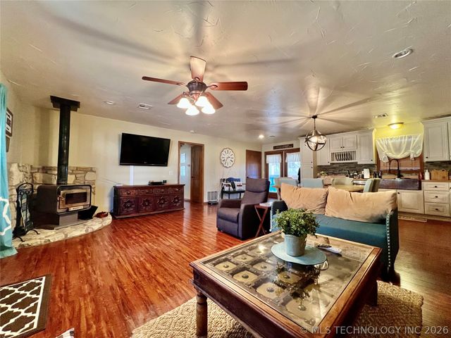12326 Scott Drive, Kingston, OK 73439