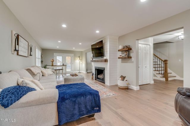 511 Old Stage Road, Erwin, TN 37650