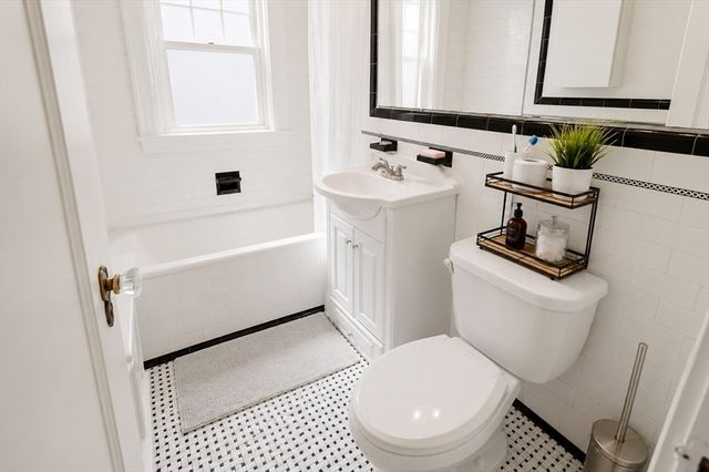 9 Seagrave 1, Cambridge, MA 02140