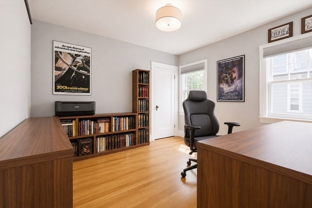 9 Seagrave 1, Cambridge, MA 02140