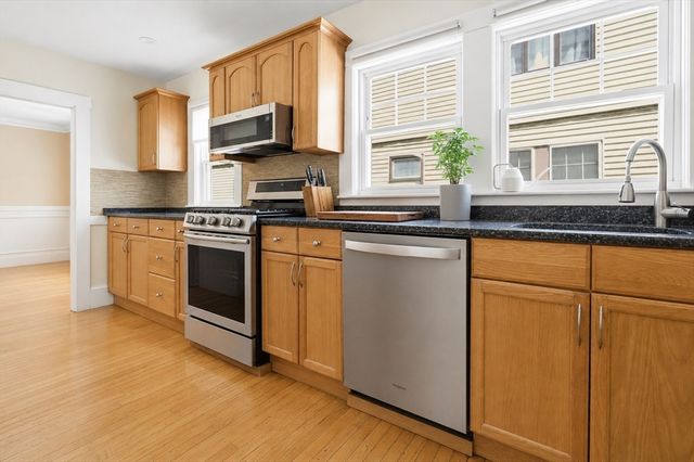 9 Seagrave 1, Cambridge, MA 02140
