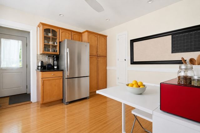 9 Seagrave 1, Cambridge, MA 02140