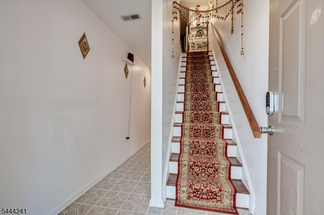 202 Prestwick Way, Edison Twp., NJ 08820