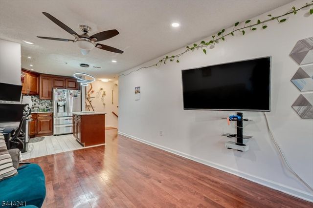 202 Prestwick Way, Edison Twp., NJ 08820