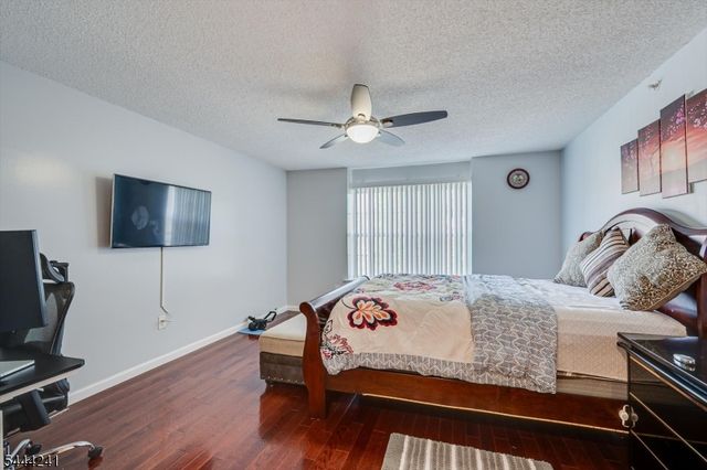 202 Prestwick Way, Edison Twp., NJ 08820
