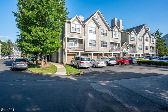 202 Prestwick Way, Edison Twp., NJ 08820