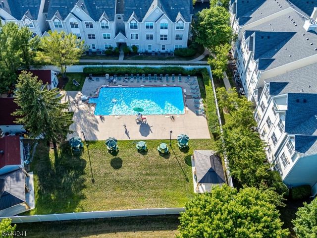 202 Prestwick Way, Edison Twp., NJ 08820
