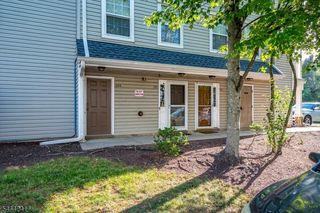 202 Prestwick Way, Edison Twp., NJ 08820