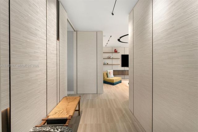 4701 N Meridian Avenue 512, Miami Beach, FL 33140