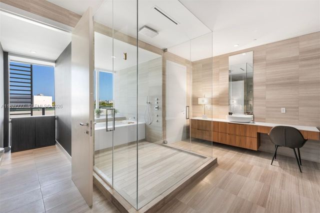 4701 N Meridian Avenue 512, Miami Beach, FL 33140
