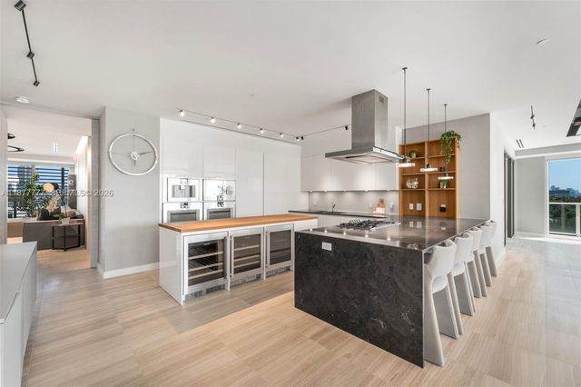 4701 N Meridian Avenue 512, Miami Beach, FL 33140