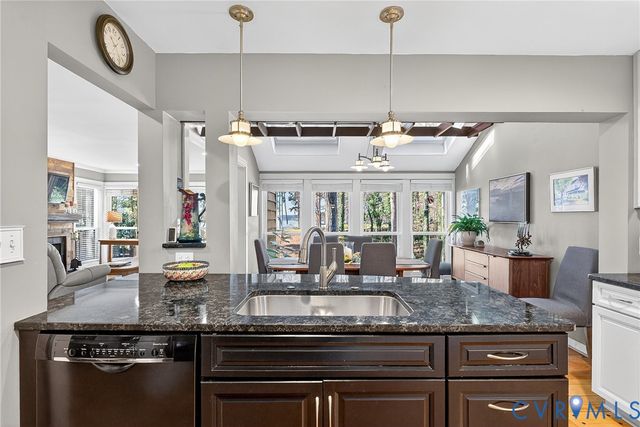 13518 Heathbrook Rd, Midlothian, VA 23112