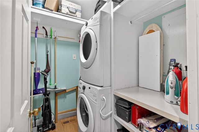 13518 Heathbrook Rd, Midlothian, VA 23112