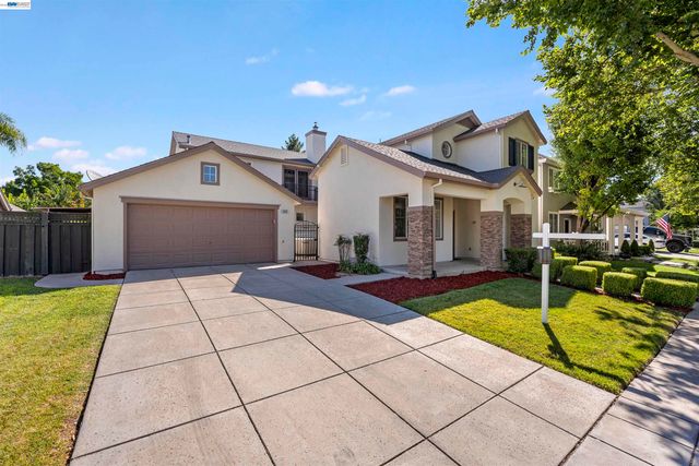 3009 Perry Ln, Tracy, CA 95377