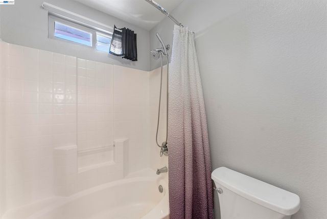 3009 Perry Ln, Tracy, CA 95377