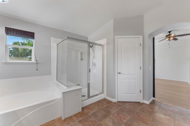 3009 Perry Ln, Tracy, CA 95377