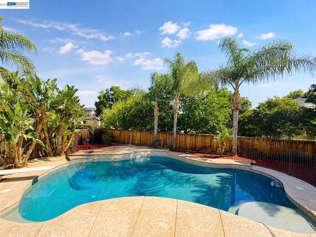 3009 Perry Ln, Tracy, CA 95377
