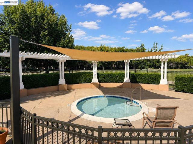 3009 Perry Ln, Tracy, CA 95377