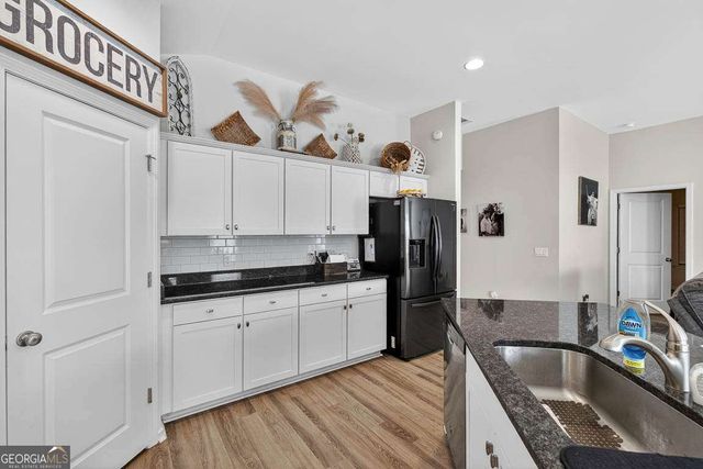 225 Roswell Drive E, Brunswick, GA 31525