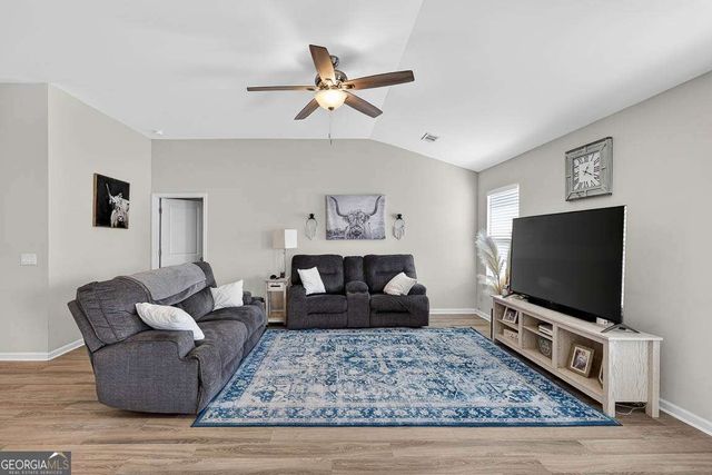 225 Roswell Drive E, Brunswick, GA 31525