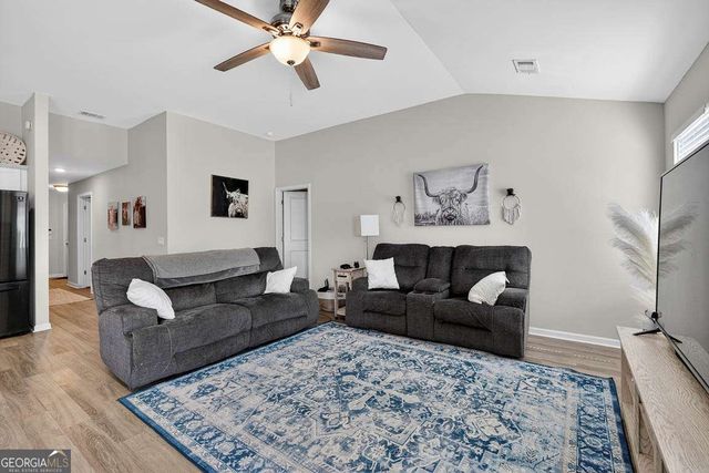 225 Roswell Drive E, Brunswick, GA 31525