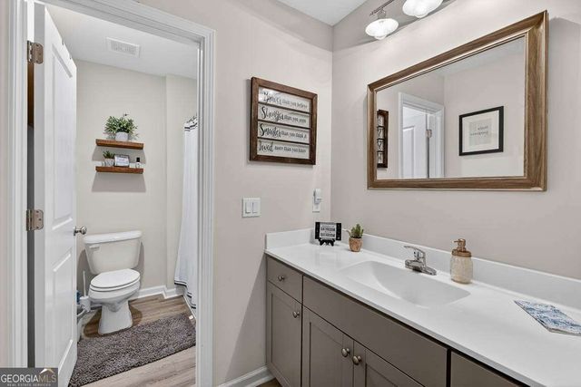 225 Roswell Drive E, Brunswick, GA 31525