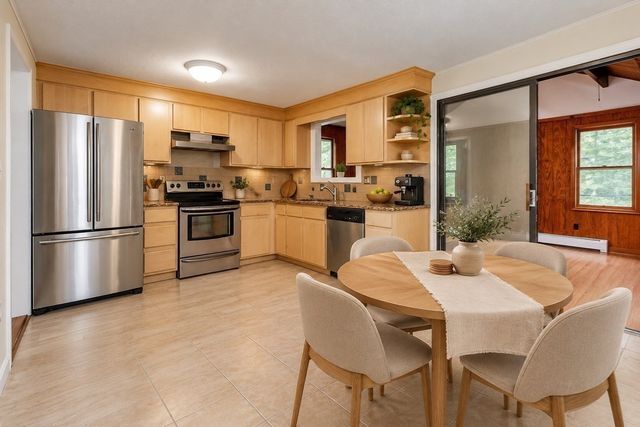 3 Bernice Ave, Salem, NH 03079