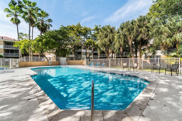 8302 NW 24th St 8302, Coral Springs, FL 33065