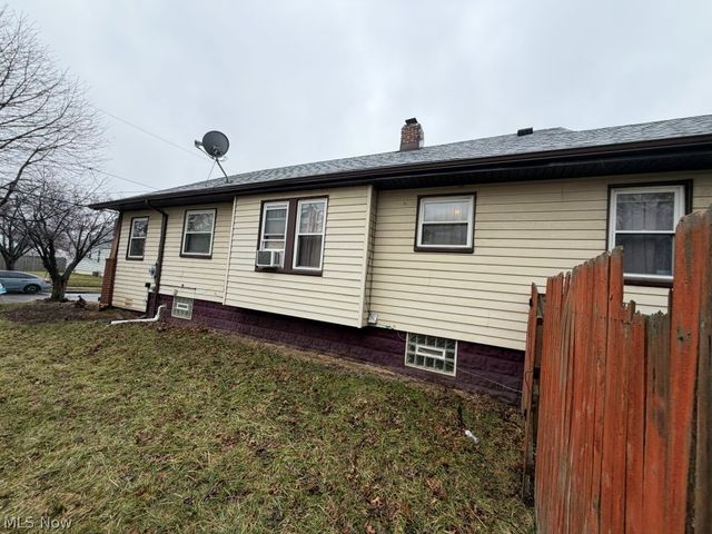 845 Concord Avenue, Akron, OH 44306