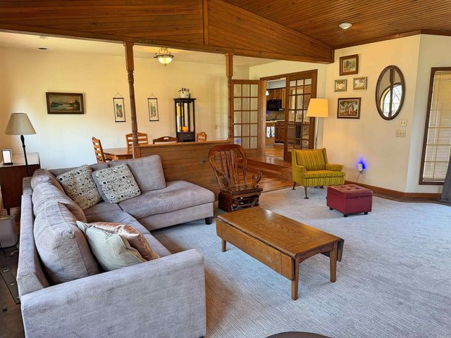 812 Pitard Loop, Mountain View, AR 72560